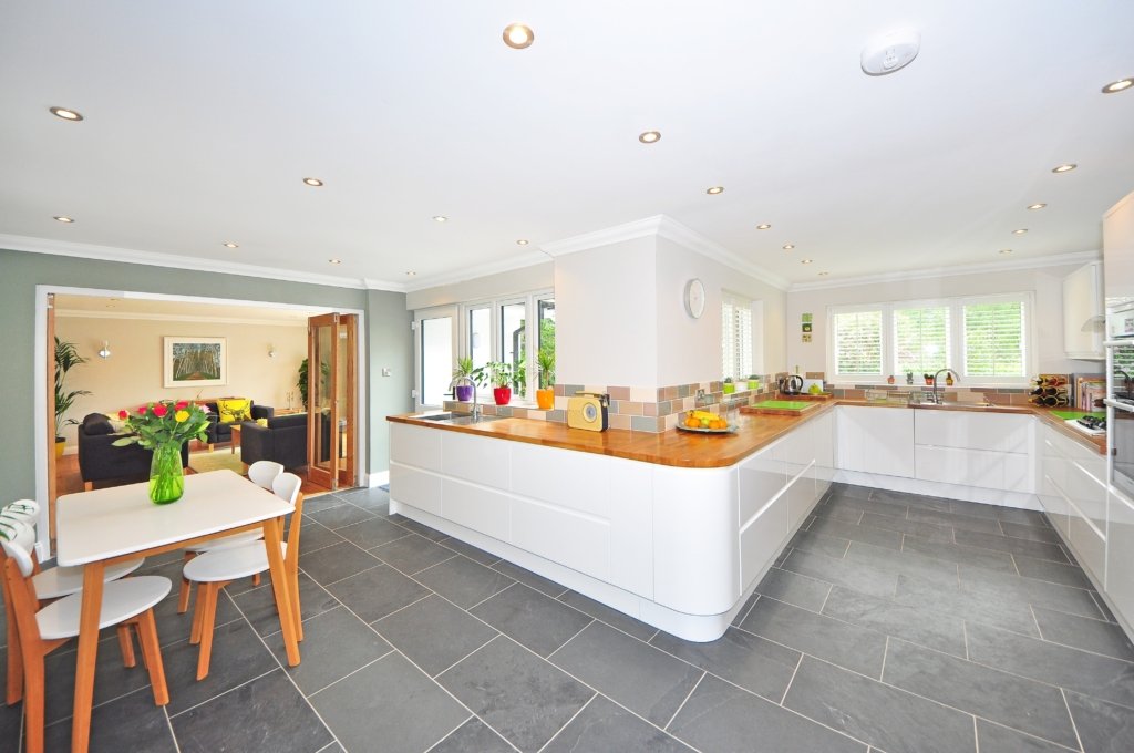 Best Plywood used for Modular Kitchens - Yash Links Interiors